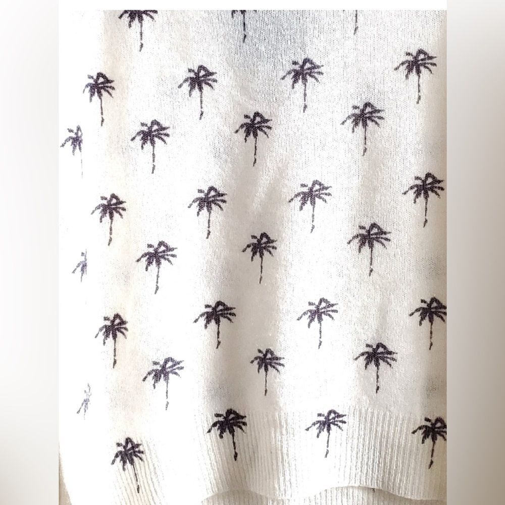 Skull Cashmere Zane Palm 100% Cashmere Sweater size M - Picture 10 of 11